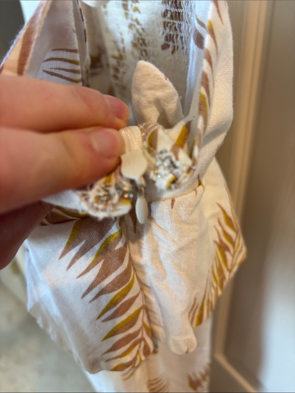 Billabong White Jumpsuit with Tan Palm Print - Picture 9 of 11